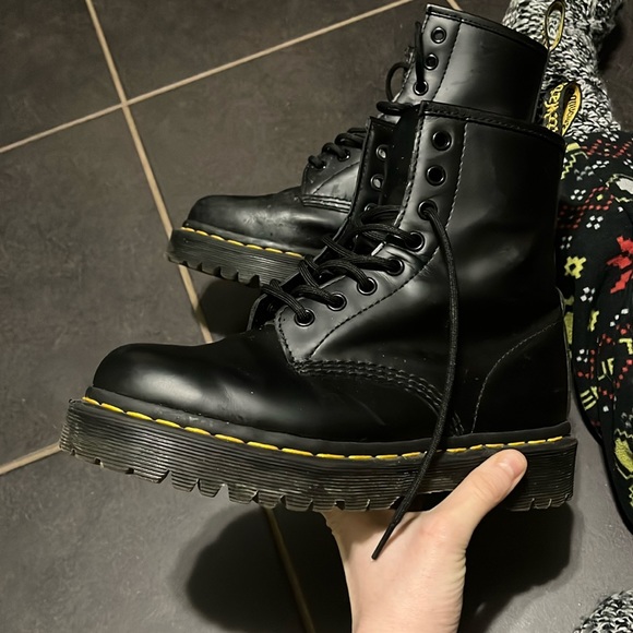 Dr marten Jaden thick bottom boots - Picture 2 of 4